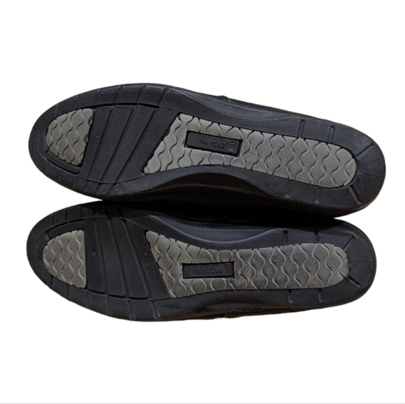 Easy Spirit Shoes - Picture 5 of 7